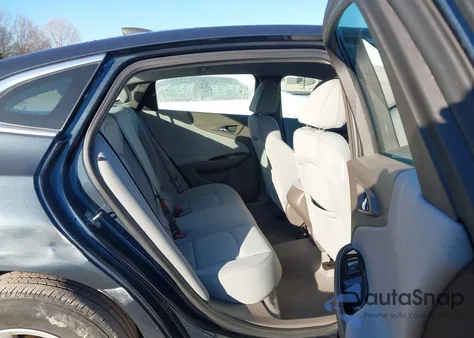 2020 Chevrolet Malibu Fwd Ls из США, поврежденный, VIN 1G1ZB5ST2LF012893